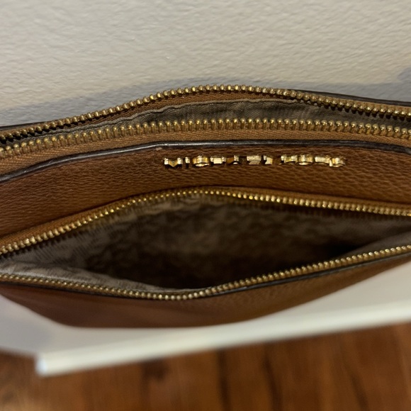 Michael Kors Crossbody Purse - Picture 7 of 8